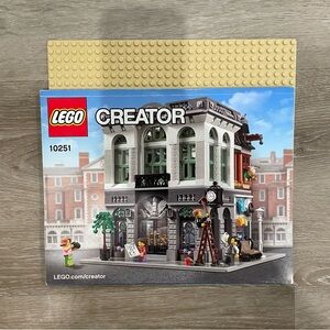 Lego Retired Modular Brick Bank #10251. Open Box.